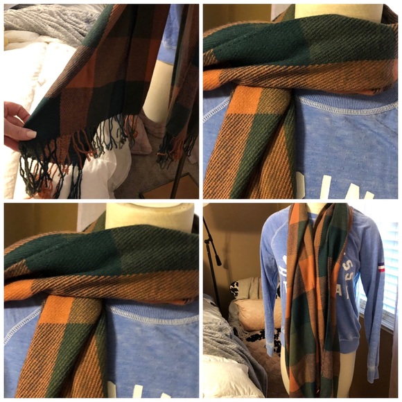 Scarf - Picture 2 of 8